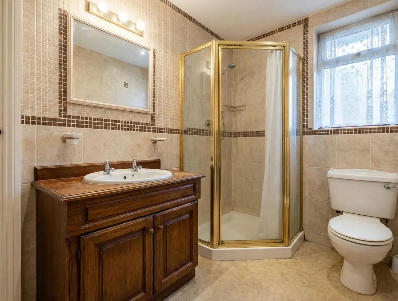 Modern Bathroom Pollock